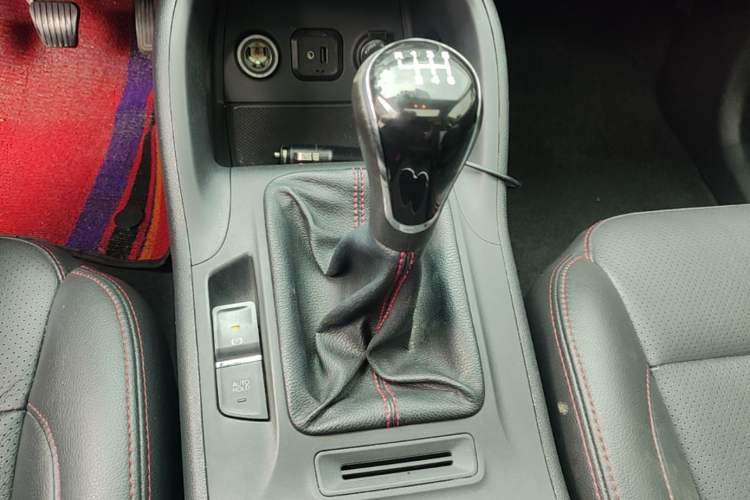 Used CHANGAN CS75 2014 2.0L Manual Luxury Version China V Standard Gear Lever