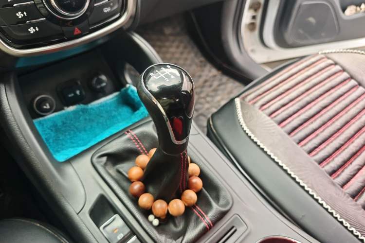 Used CHANGAN CS75 2014 2.0L Manual Luxury Version China IV Standard Gear Lever