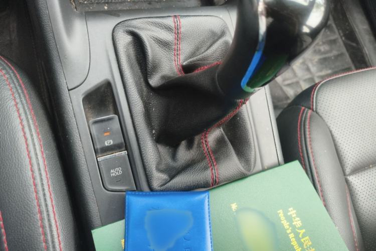Used CHANGAN CS75 2014 2.0L Manual Luxury Version China IV Standard Gear Lever