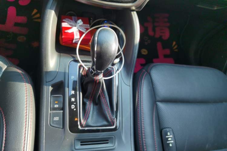 Used CHANGAN CS75 2014 1.8T Automatic Elite Model China IV Standard Gear Lever