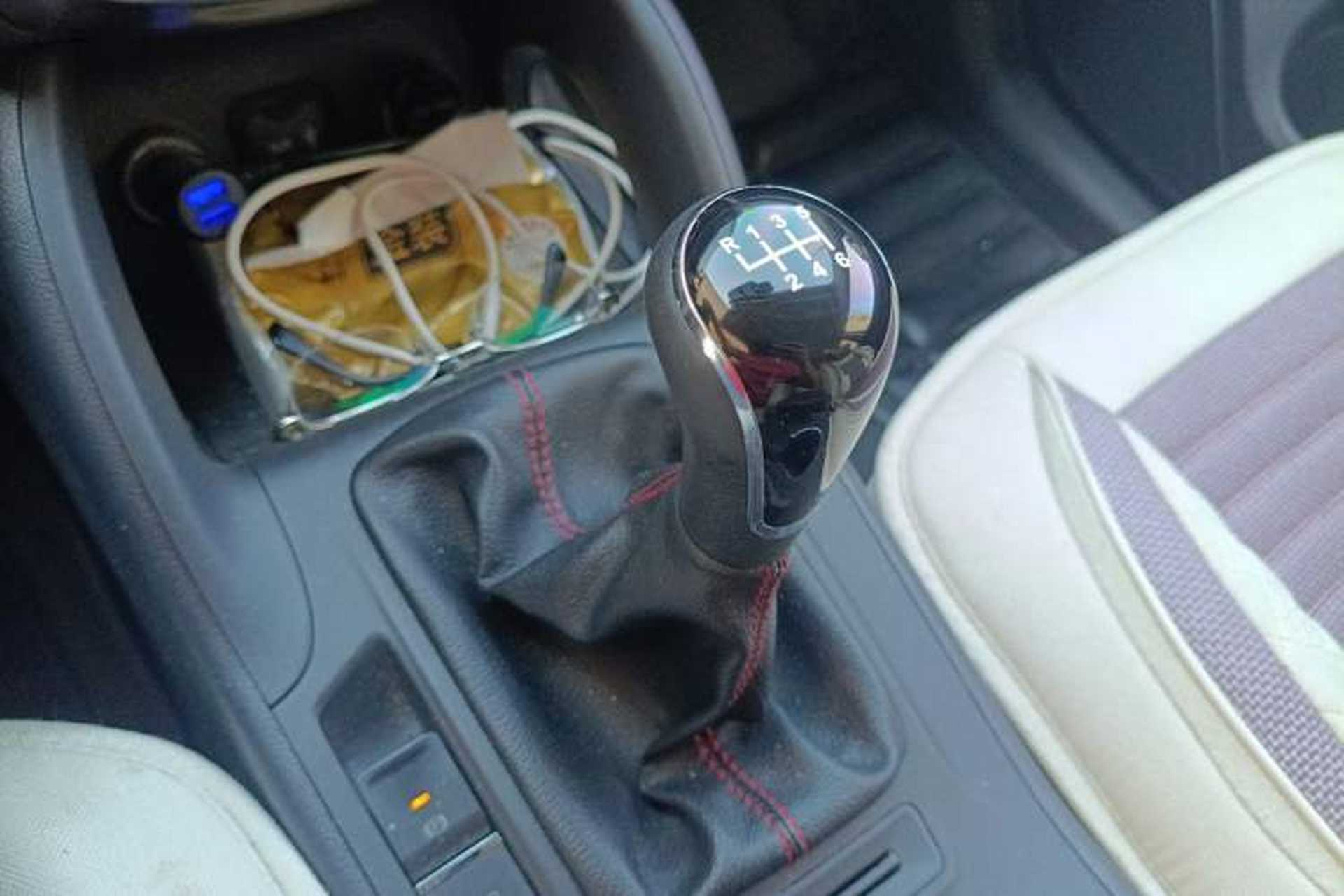 Used CHANGAN CS75 2014 2.0L Manual Luxury Version China IV Standard Gear Lever