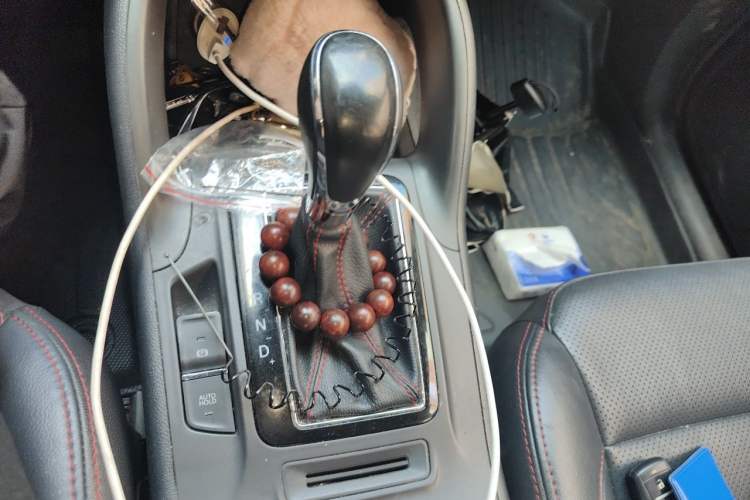 Used CHANGAN CS75 2014 1.8T Automatic Elite Model China IV Standard Gear Lever