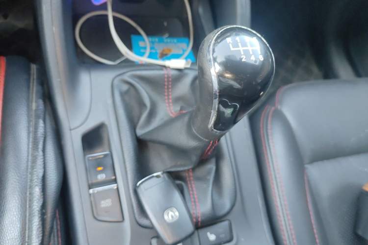 Used CHANGAN CS75 2014 2.0L Manual Leading Model China V Standard Gear Lever