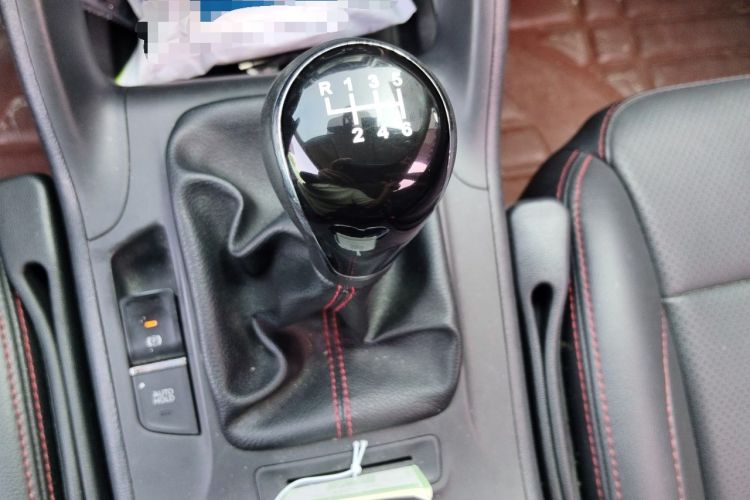 Used CHANGAN CS75 2014 2.0L Manual Luxury Version China IV Standard Gear Lever