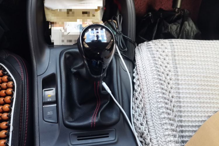 Used CHANGAN CS75 2014 2.0L Manual Luxury Version China IV Standard Gear Lever