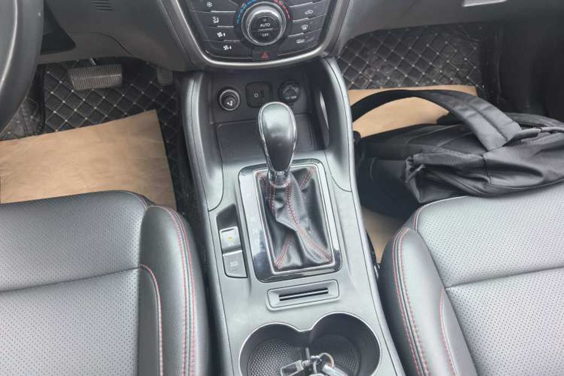 Used CHANGAN CS75 2014 1.8T Automatic Elite Model China IV Standard Gear Lever