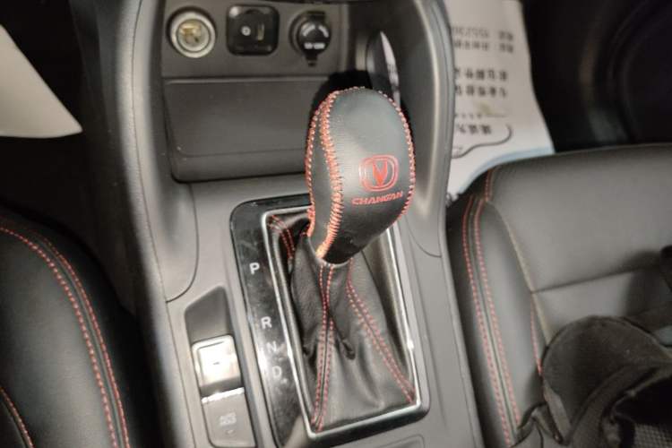 Used CHANGAN CS75 2014 1.8T Automatic Elite Model China IV Standard Gear Lever