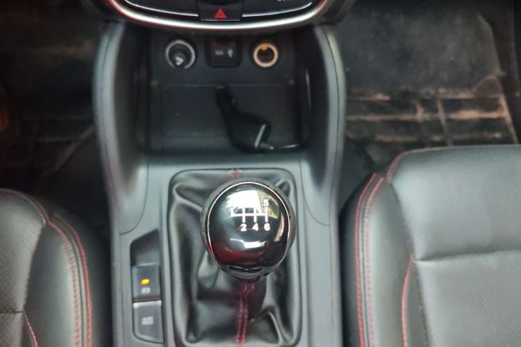 Used CHANGAN CS75 2014 2.0L Manual Luxury Version China V Standard Gear Lever