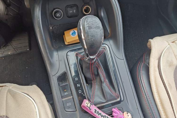 Used CHANGAN CS75 2014 1.8T Automatic Elite Model China IV Standard Gear Lever
