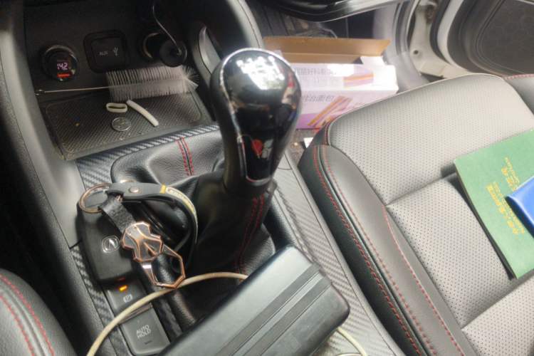 Used CHANGAN CS75 2014 2.0L Manual Leading Version China IV Standard Gear Lever