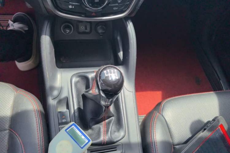 Used CHANGAN CS75 2014 2.0L Manual Luxury Version China V Standard Gear Lever