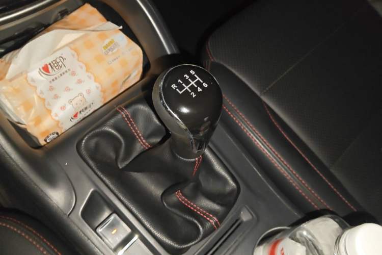 Used CHANGAN CS75 2014 2.0L Manual Luxury Version China V Standard Gear Lever