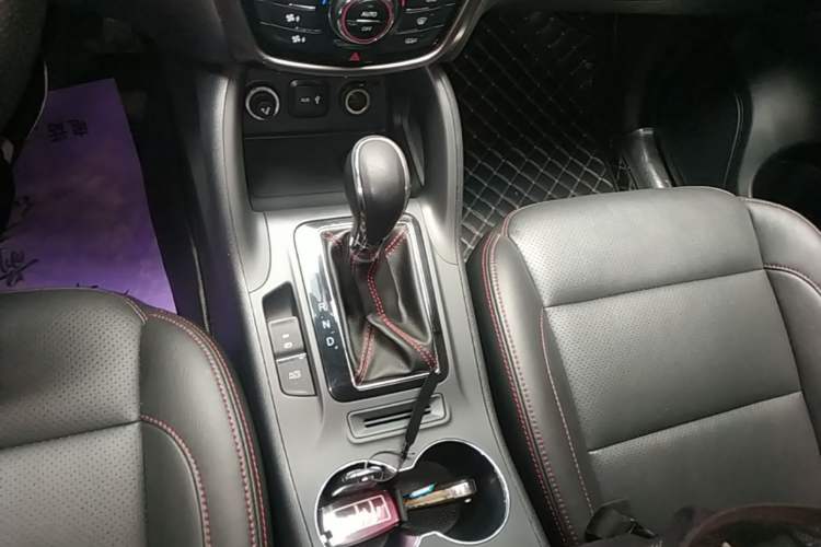 Used CHANGAN CS75 2014 1.8T Automatic Elite Model China IV Standard Gear Lever