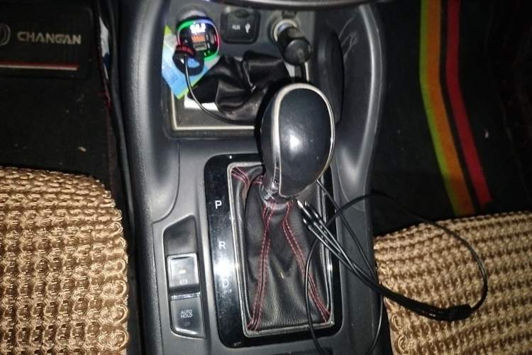 Used CHANGAN CS75 2014 1.8T Automatic Prestige Model China V Standard Gear Lever