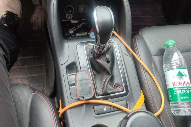 Used CHANGAN CS75 2014 1.8T Automatic Prestige Model China IV Standard Gear Lever