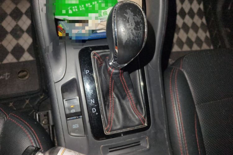Used CHANGAN CS75 2014 1.8T Automatic Elite Model China IV Standard Gear Lever