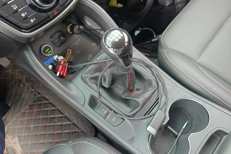Used CHANGAN CS75 2014 2.0L Manual Luxury Version China V Standard Gear Lever
