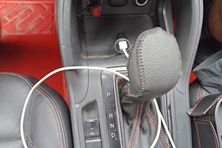 Used CHANGAN CS75 2014 1.8T Automatic Prestige Model China IV Standard Gear Lever