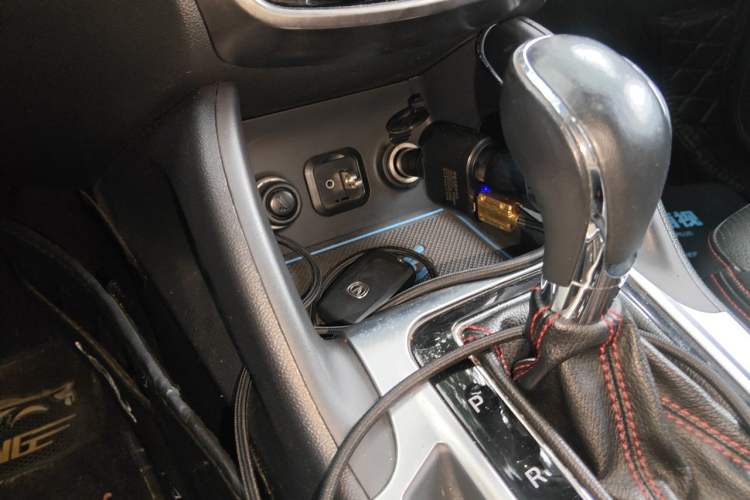 Used CHANGAN CS75 2014 1.8T Automatic Elite Model China IV Standard Gear Lever