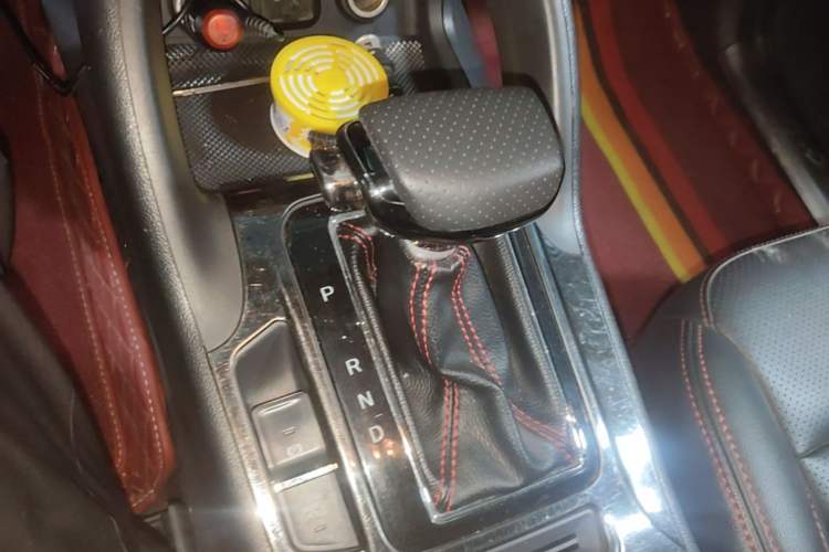 Used CHANGAN CS75 2014 1.8T Automatic Elite Version China V Standard Gear Lever