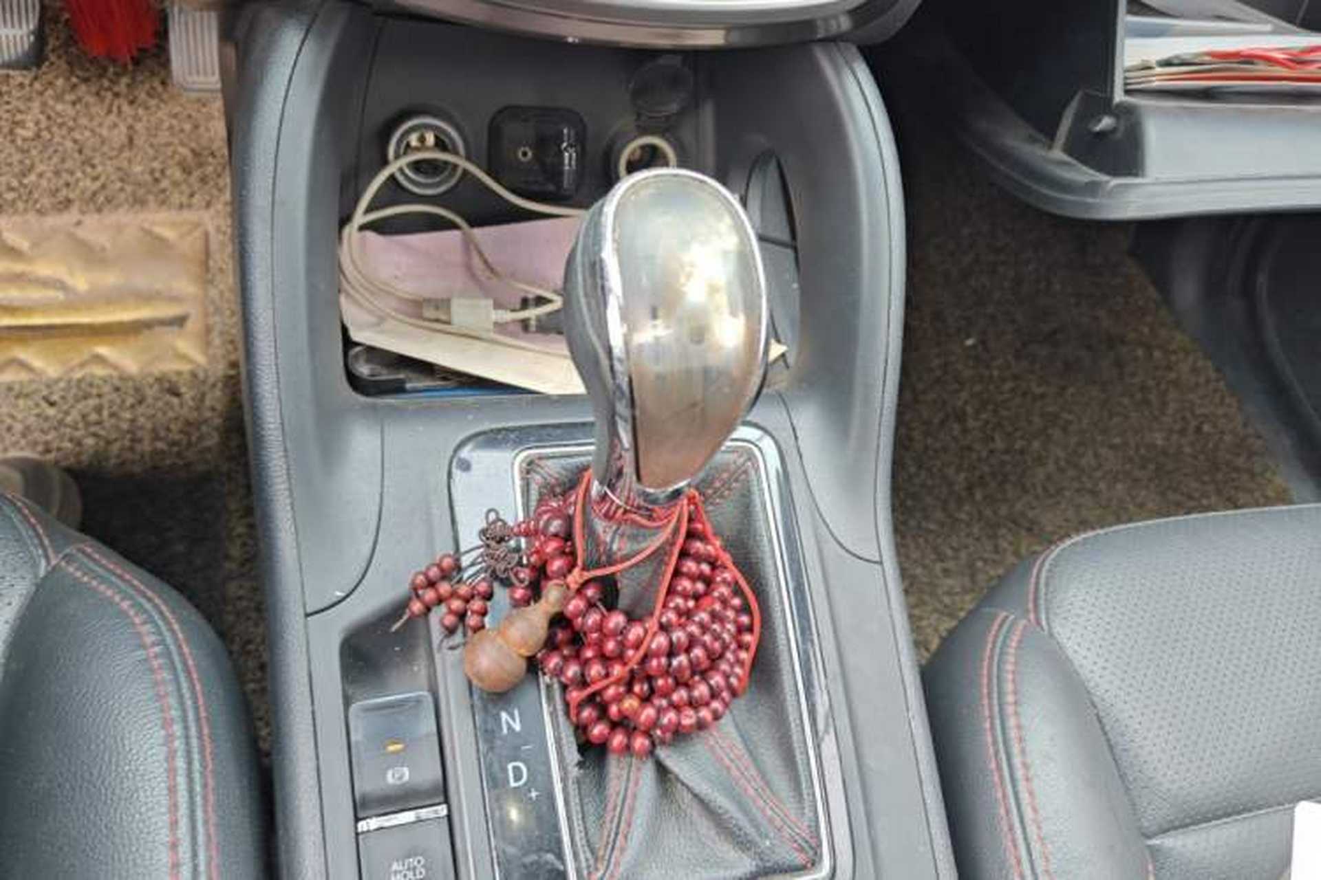 Used CHANGAN CS75 2014 1.8T Automatic Elite Model China IV Standard Gear Lever