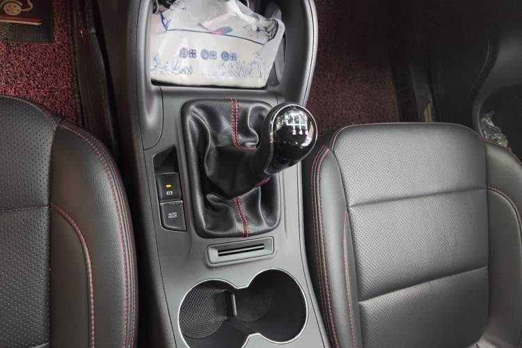 Used CHANGAN CS75 2014 2.0L Manual Luxury Version China IV Standard Gear Lever