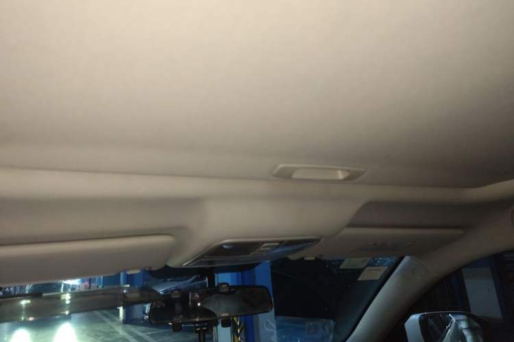 Used CHANGAN CS75 2014 1.8T Automatic Elite Model China IV Standard Headliner