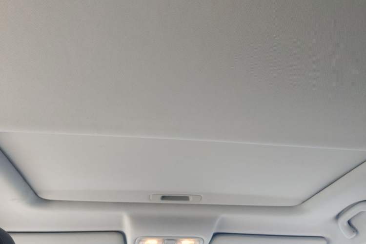Used CHANGAN CS75 2014 1.8T Automatic Elite Version China V Standard Headliner