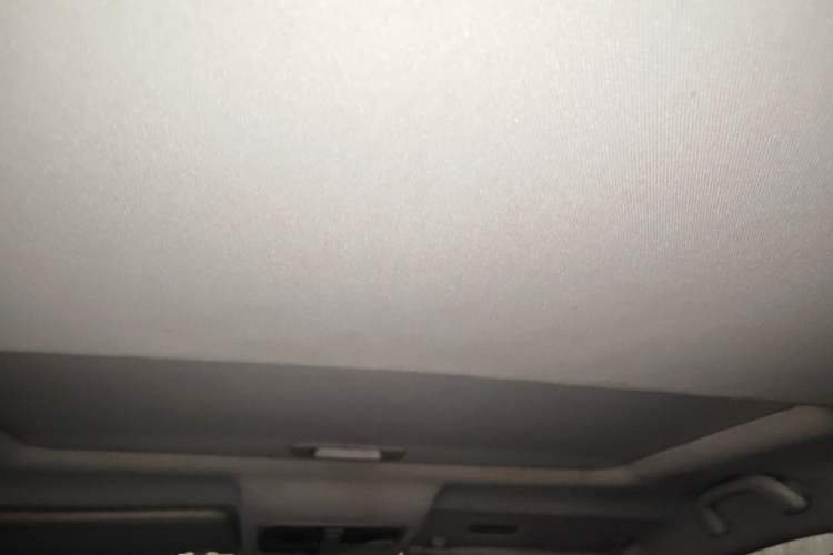 Used CHANGAN CS75 2014 1.8T Automatic Elite Model China IV Standard Headliner