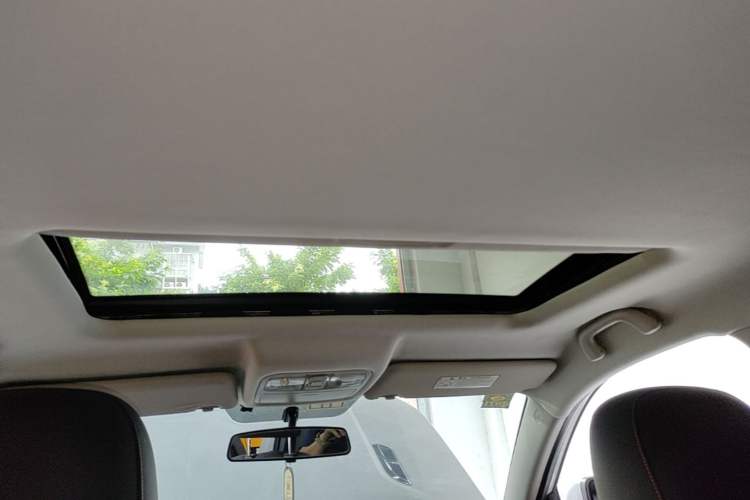 Used CHANGAN CS75 2014 1.8T Automatic Elite Model China IV Standard Headliner
