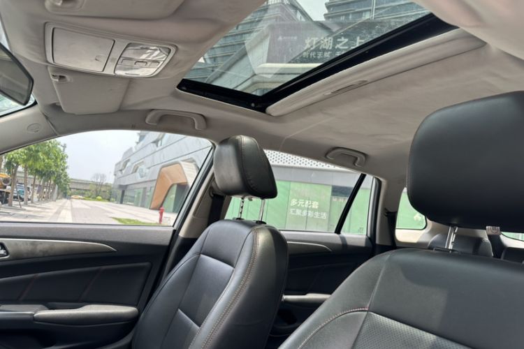 Used CHANGAN CS75 2014 1.8T Automatic Elite Version China V Standard Headliner