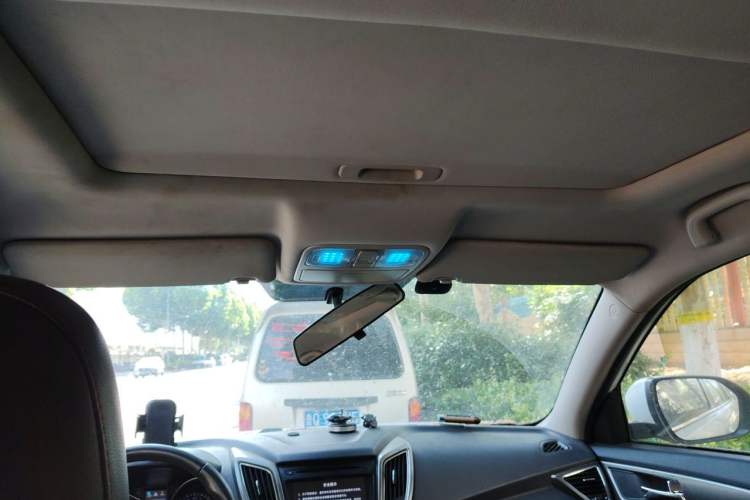 Used CHANGAN CS75 2014 2.0L Manual Luxury Version China IV Standard Headliner
