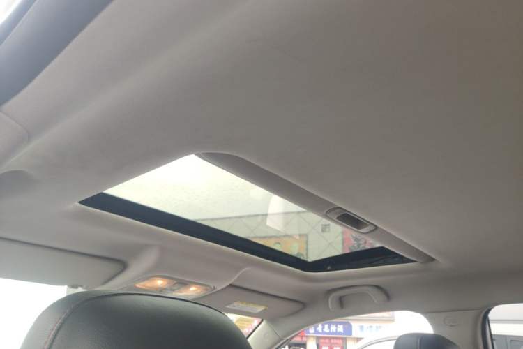 Used CHANGAN CS75 2014 1.8T Automatic Prestige Model China IV Standard Headliner