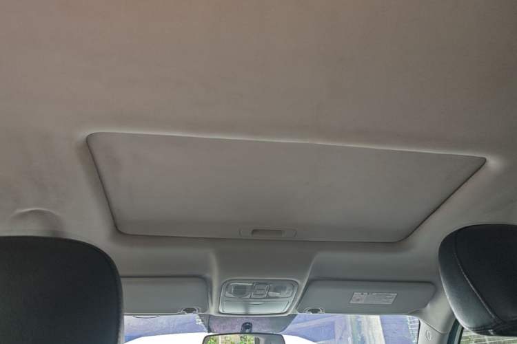 Used CHANGAN CS75 2014 1.8T Automatic Elite Model China IV Standard Headliner