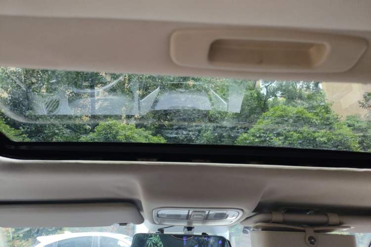 Used CHANGAN CS75 2014 2.0L Manual Luxury Version China IV Standard Headliner