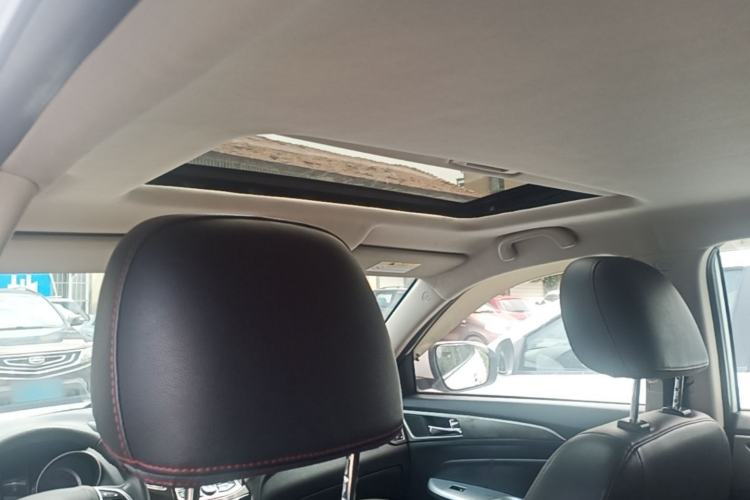 Used CHANGAN CS75 2014 1.8T Automatic Elite Version China V Standard Headliner