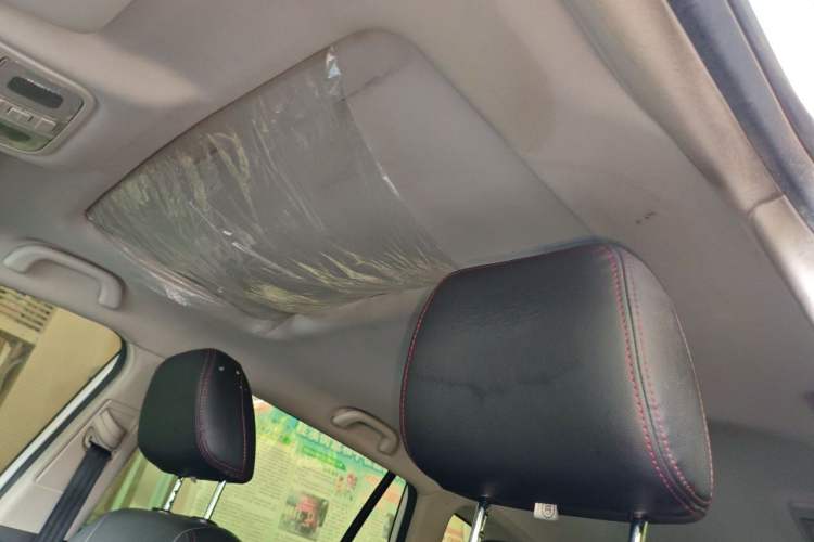 Used CHANGAN CS75 2014 1.8T Automatic Elite Model China IV Standard Headliner