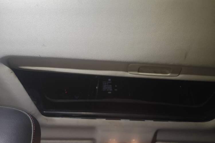 Used CHANGAN CS75 2014 2.0L Manual Leading Version China IV Standard Headliner