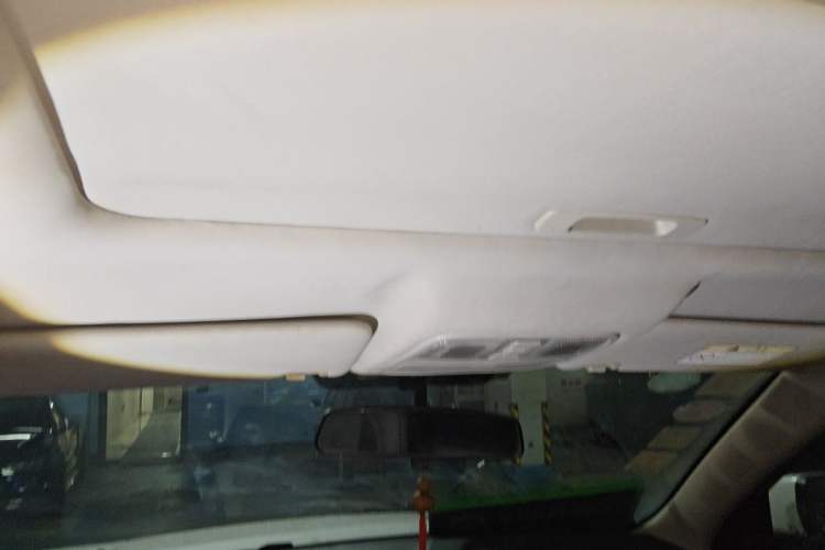 Used CHANGAN CS75 2014 2.0L Manual Luxury Version China V Standard Headliner
