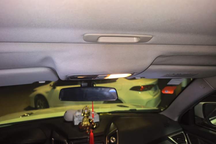 Used CHANGAN CS75 2014 1.8T Automatic Elite Version China V Standard Headliner