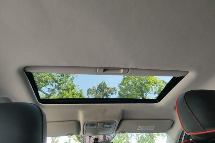 Used CHANGAN CS75 2014 2.0L Manual Luxury Version China IV Standard Headliner