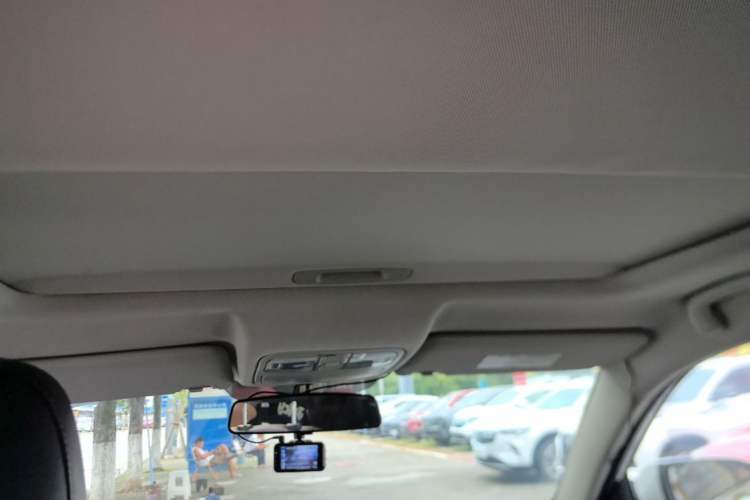 Used CHANGAN CS75 2014 2.0L Manual Luxury Version China IV Standard Headliner