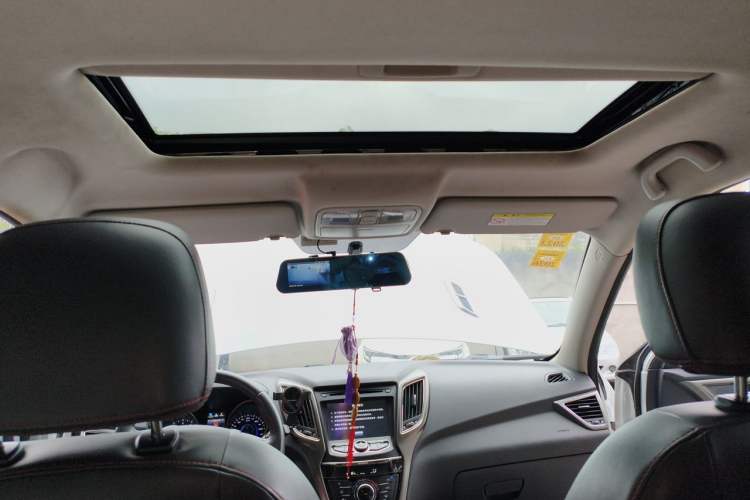 Used CHANGAN CS75 2014 2.0L Manual Luxury Version China IV Standard Headliner
