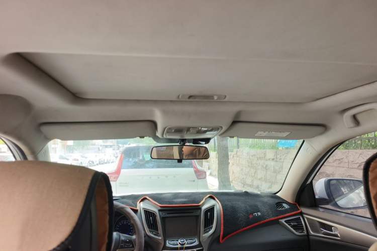 Used CHANGAN CS75 2014 2.0L Manual Luxury Version China IV Standard Headliner