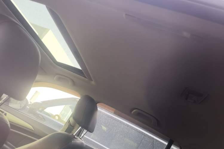 Used CHANGAN CS75 2014 2.0L Manual Comfort Version China V Standard Headliner