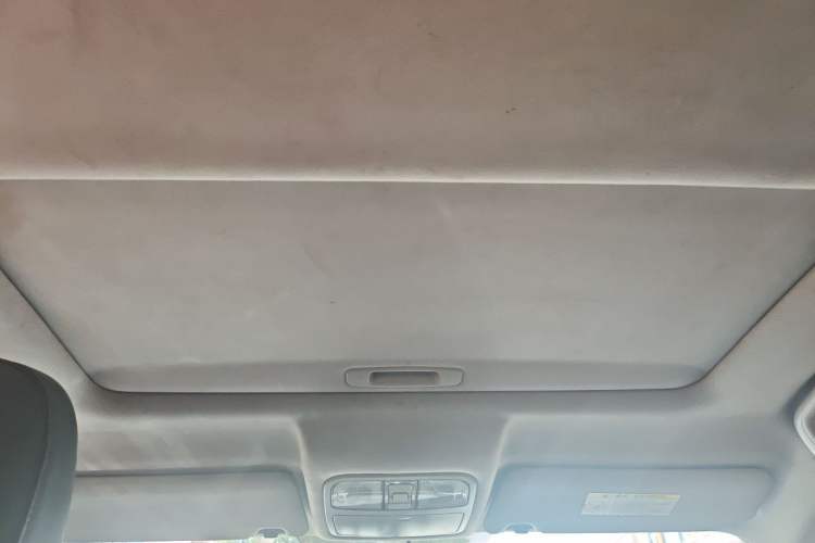 Used CHANGAN CS75 2014 2.0L Manual Luxury Version China IV Standard Headliner
