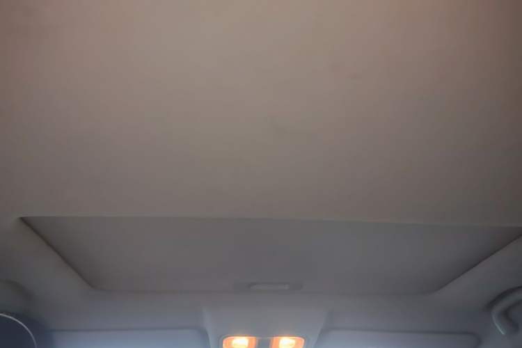 Used CHANGAN CS75 2014 1.8T Automatic Elite Version China V Standard Headliner