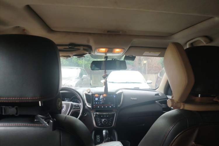 Used CHANGAN CS75 2014 1.8T Automatic Elite Model China IV Standard Headliner