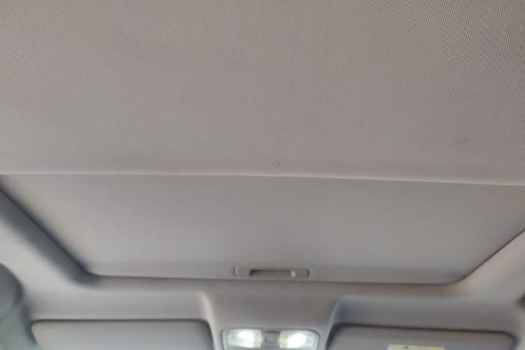 Used CHANGAN CS75 2014 1.8T Automatic Elite Version China V Standard Headliner