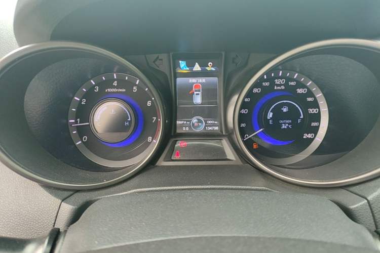 Used CHANGAN CS75 2014 2.0L Manual Luxury Version China V Standard Instrument Cluster